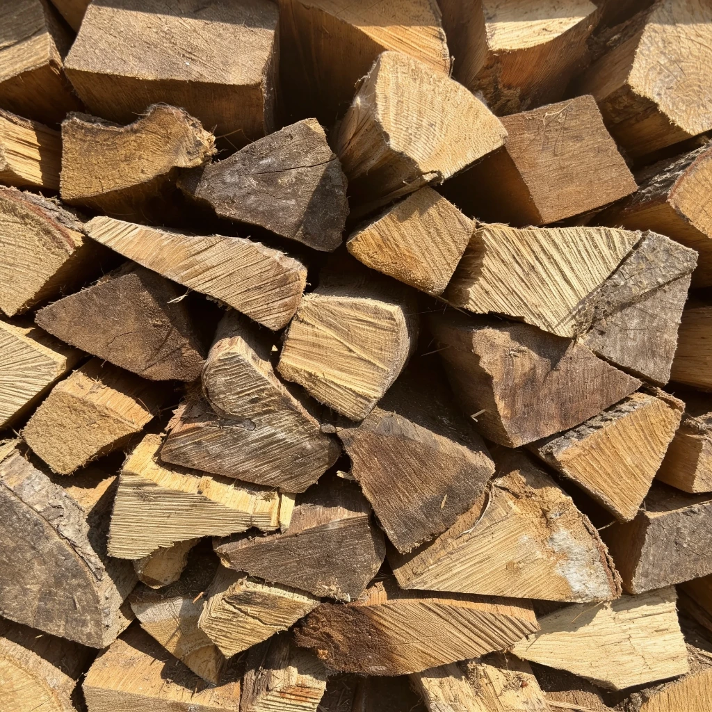 bois de chauffage 30-35 cm palette de 3 stères (3).webp